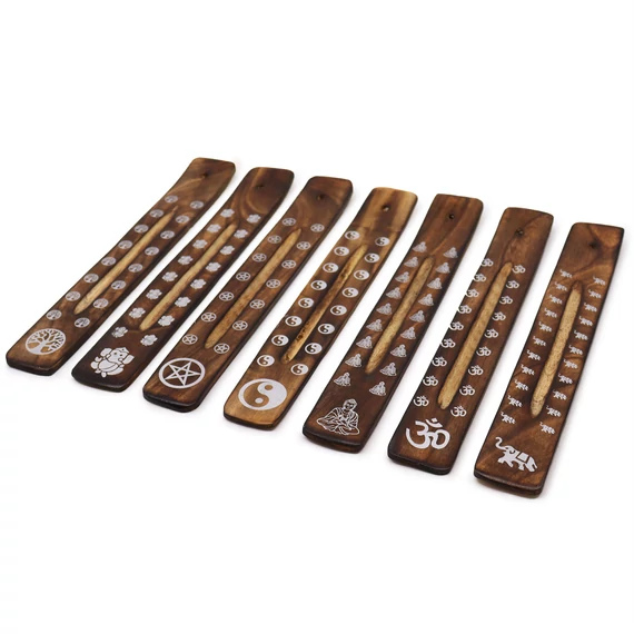 Díszített mangófa füstölő állvány